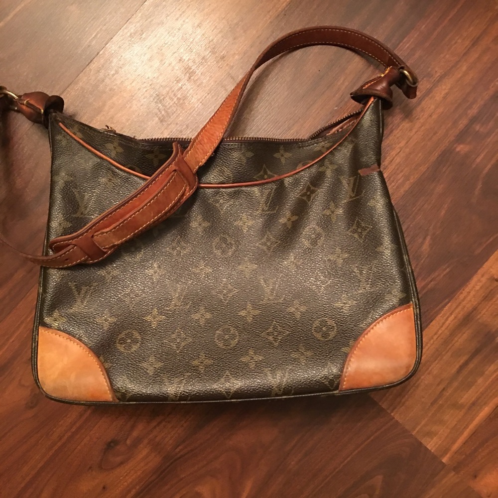 LOUIS VUITTON
